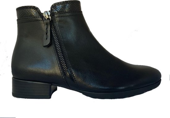 Stijlvolle enkellaarsjes in zwart nu in de uitverkoop
